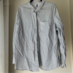 Old Navy button down shirt 100% cotton size XXL. Cute little pattern.